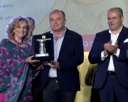 Nicola Gratteri Premio Caccuri-min