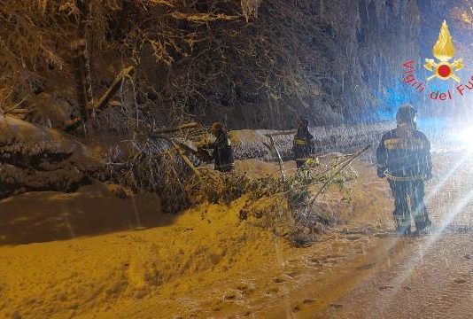 VIGILI DEL FUOCO, STRADA CHIUSA, DISAGI VIABILITA'