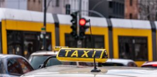 Taxi, decreto Omnibus, riforme, licenze