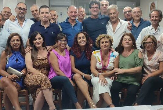 Alunni della Scuola "Maria Immacolata" del Quartiere Marinaro di Catanzaro si Riuniscono dopo 45 Anni