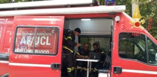 vigili del fuoco, persona dispersa