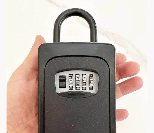 Affitti brevi, stretta sul self check-in e le keybox