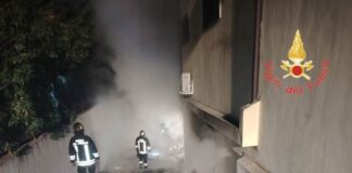 Incendio nei garage di un condominio a Corigliano Rossano